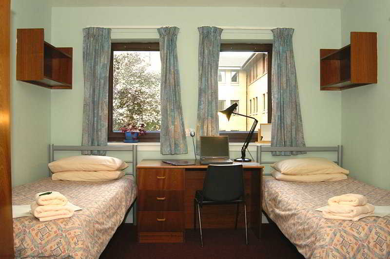 Cairncross House Aparthotel กลาสโกว์ ภายนอก รูปภาพ